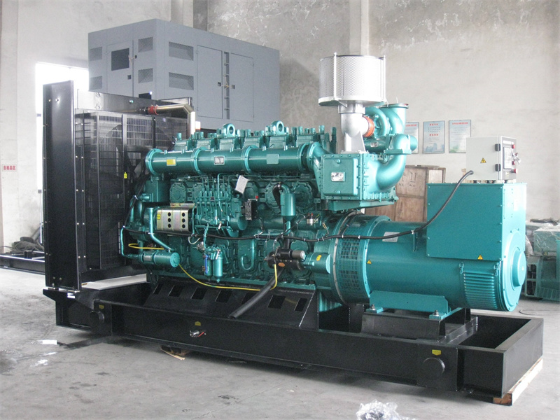 赣州200KW 柴油发电机的油耗是多少?